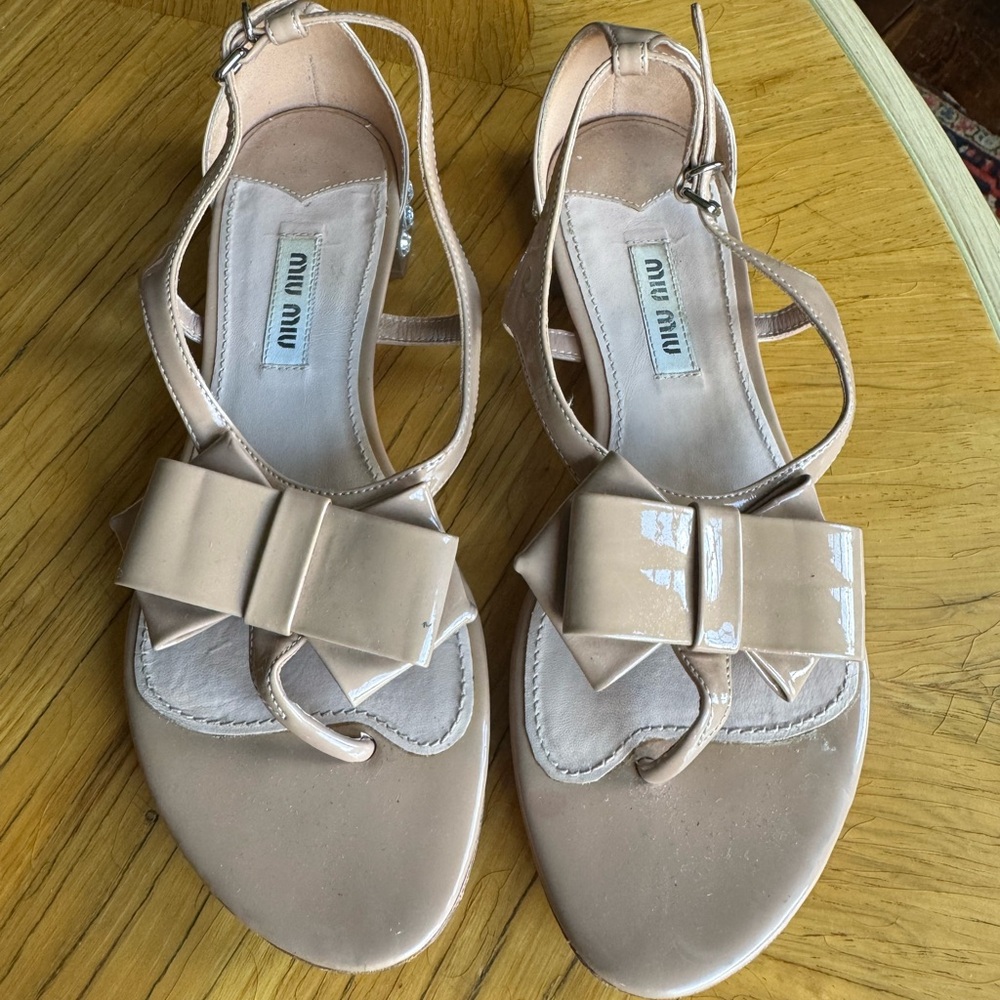 Miu Miu Tan Sandals with Bow Detail